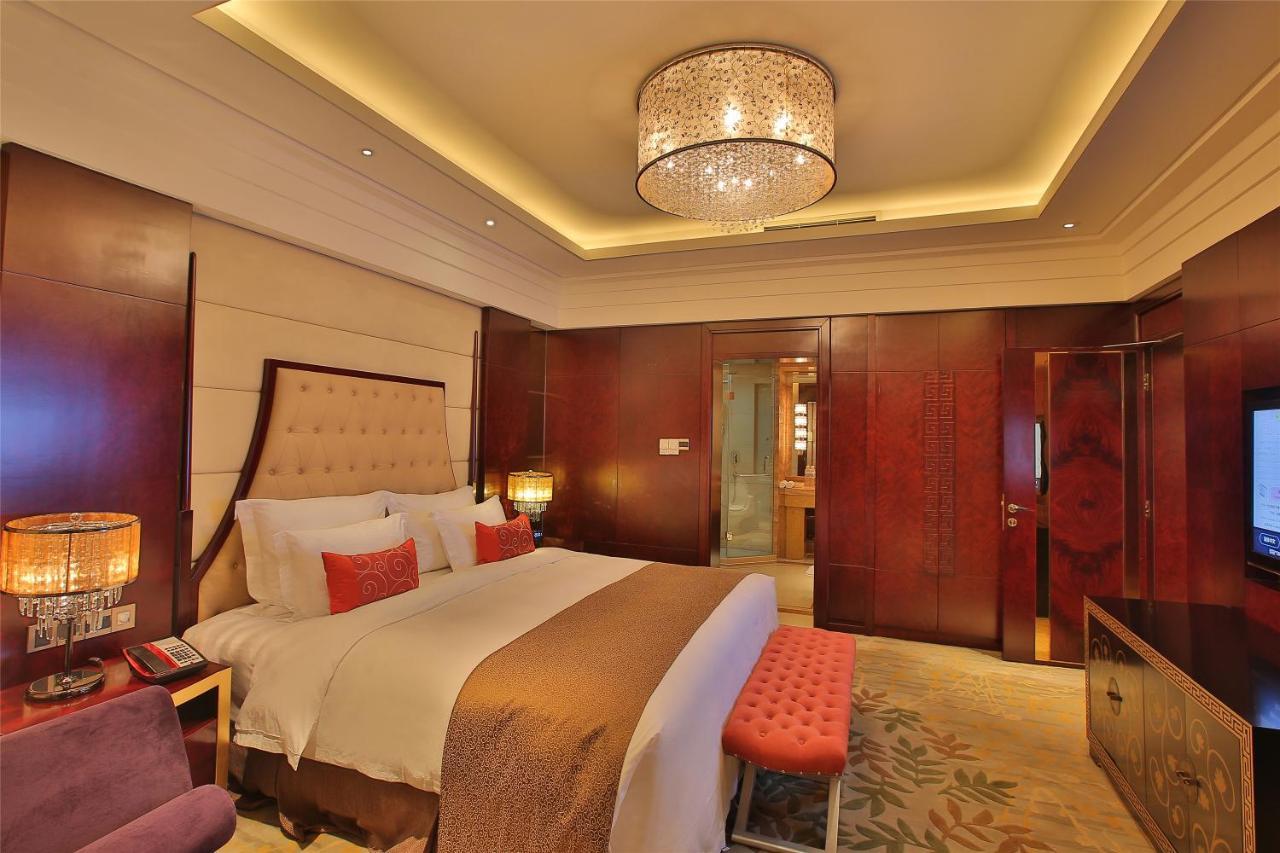 Отель Wyndham Циндао Экстерьер фото
