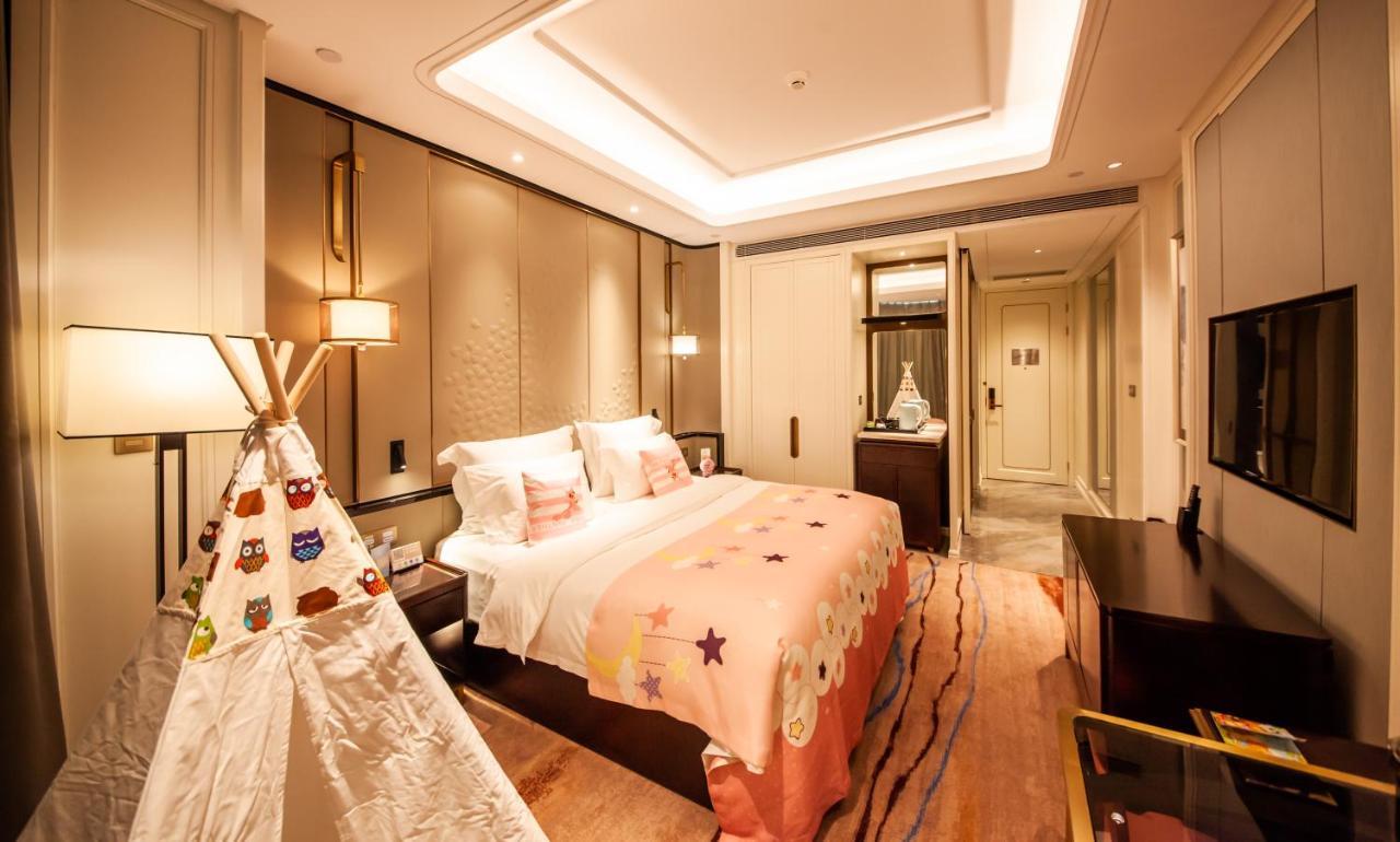 Отель Wyndham Циндао Экстерьер фото