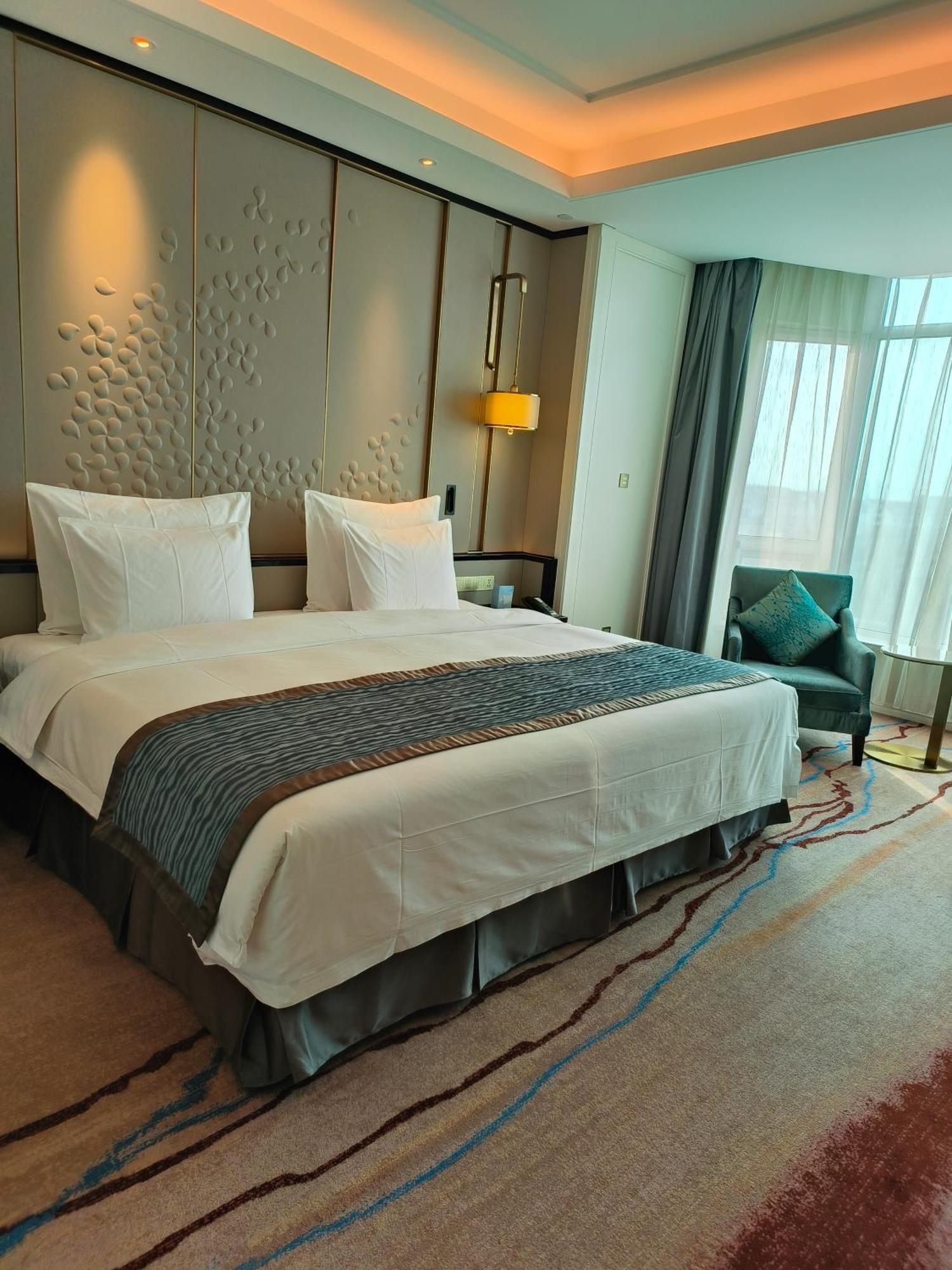 Отель Wyndham Циндао Экстерьер фото